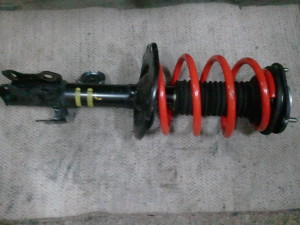 エスティマ　サス交換